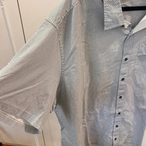 Synergy Men's Gray Button Down Shirt - Picture 4 of 4